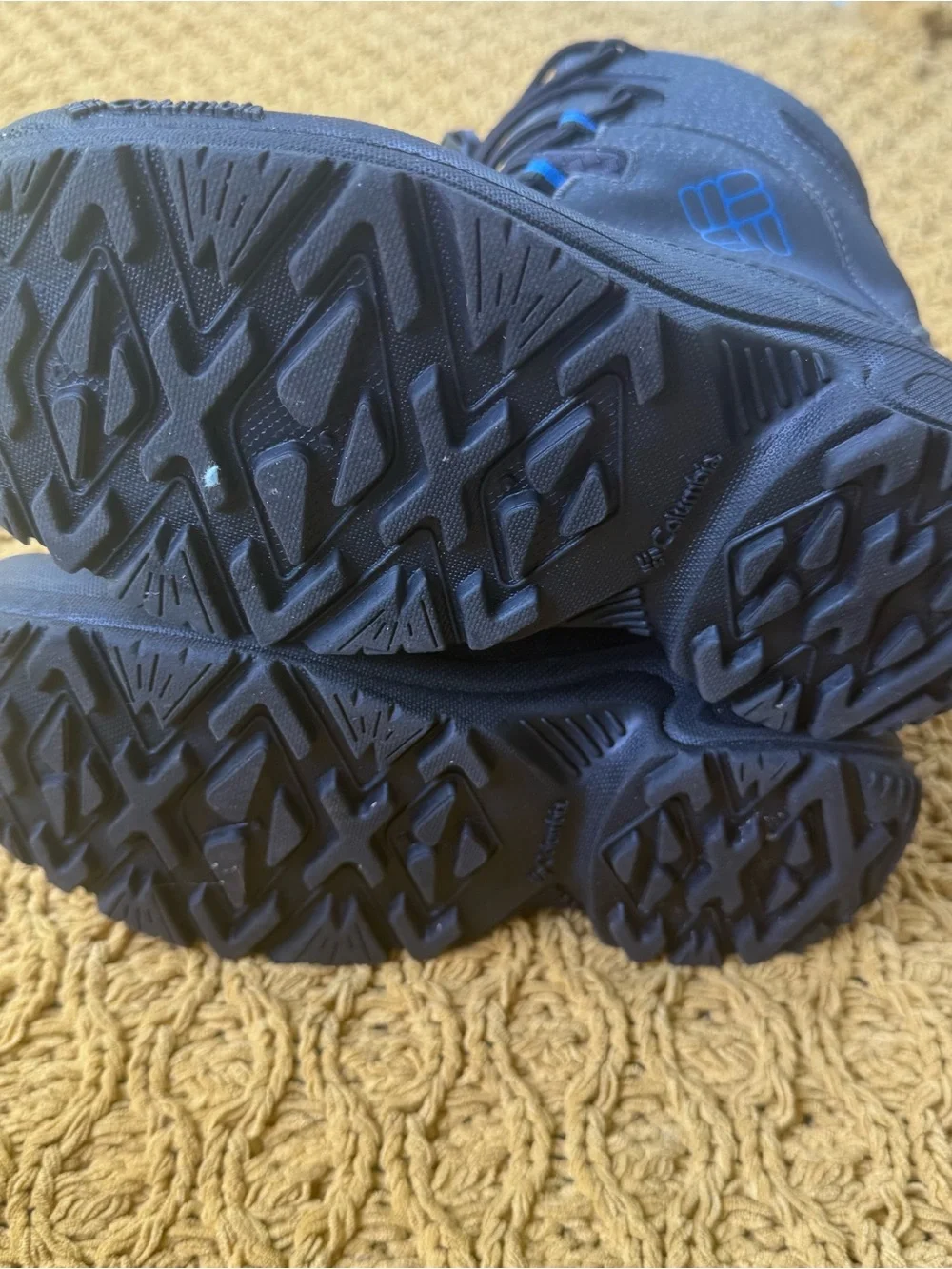 Columbia Youth Bugaboot Plus IV Omni-Heat 200g Black Blue Winter Snow Size 5